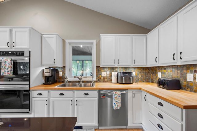 3067 Alexander Lane, Mound, MN 55364