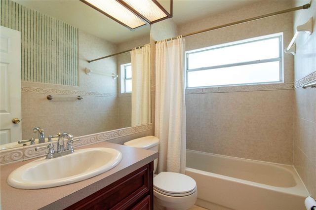 2608 BERRYVINE PLACE, Valrico, FL 33596