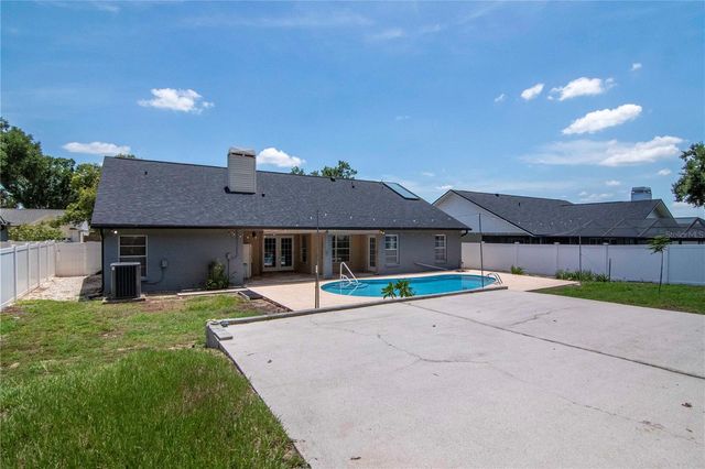 2608 BERRYVINE PLACE, Valrico, FL 33596