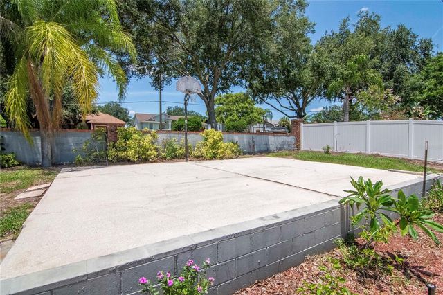 2608 BERRYVINE PLACE, Valrico, FL 33596