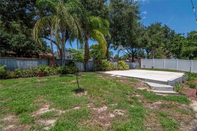 2608 BERRYVINE PLACE, Valrico, FL 33596
