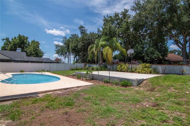 2608 BERRYVINE PLACE, Valrico, FL 33596