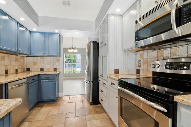 2608 BERRYVINE PLACE, Valrico, FL 33596