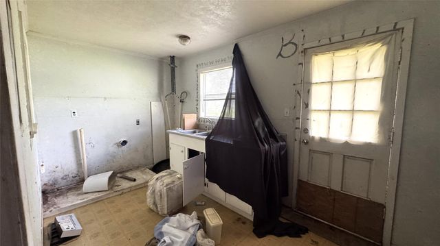 9901 Wiloak Street, Houston, TX 77078