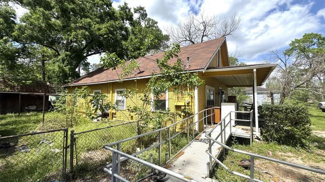 9901 Wiloak Street, Houston, TX 77078