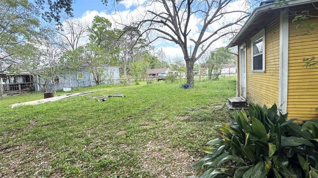 9901 Wiloak Street, Houston, TX 77078