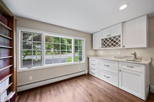 296 Chapman, Canton, MA 02021