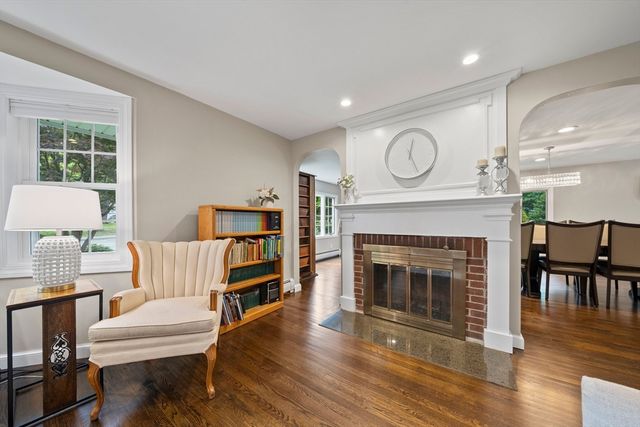 296 Chapman, Canton, MA 02021