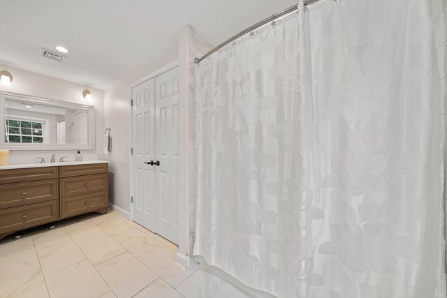 296 Chapman, Canton, MA 02021