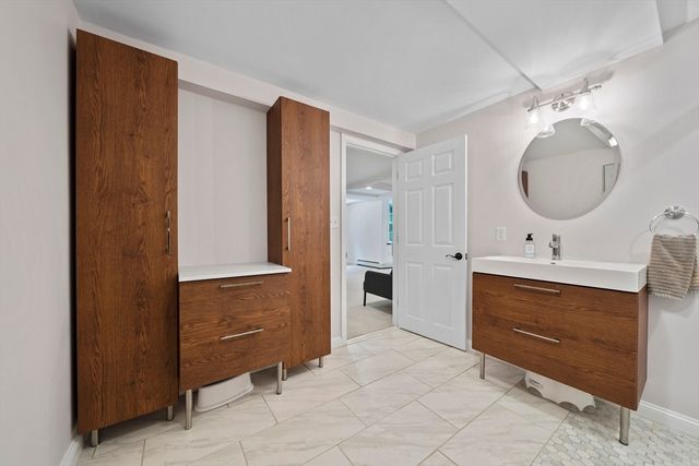 296 Chapman, Canton, MA 02021