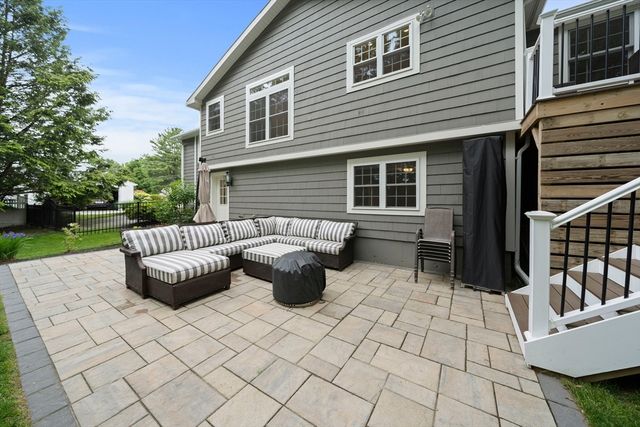 296 Chapman, Canton, MA 02021