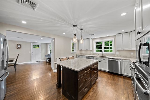 296 Chapman, Canton, MA 02021