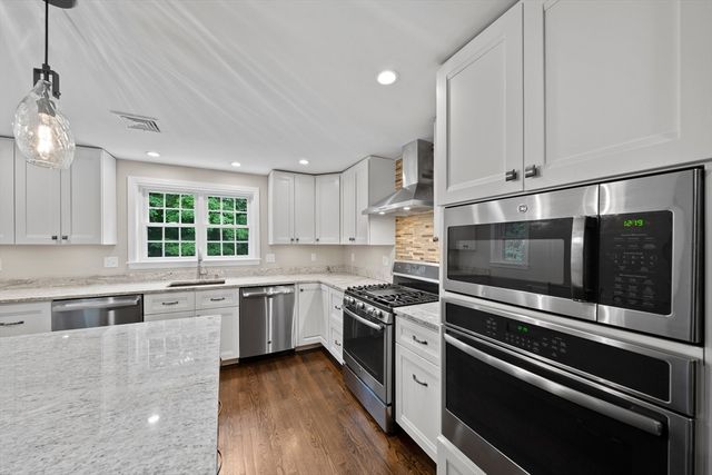 296 Chapman, Canton, MA 02021