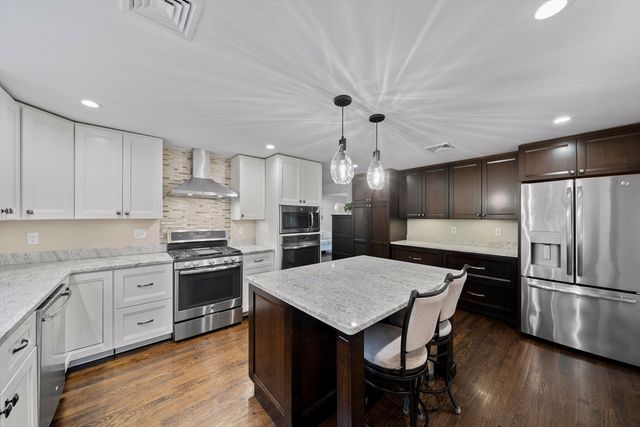 296 Chapman, Canton, MA 02021