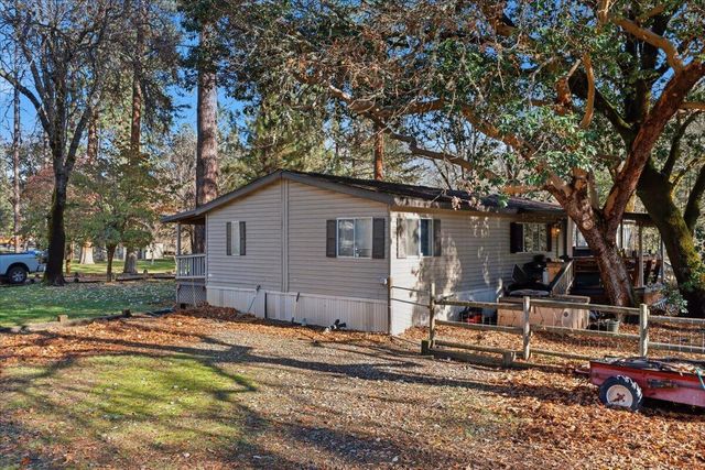 1401 Upper River Road, Gold Hill, OR 97525