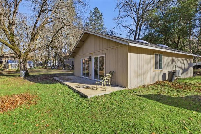 1401 Upper River Road, Gold Hill, OR 97525