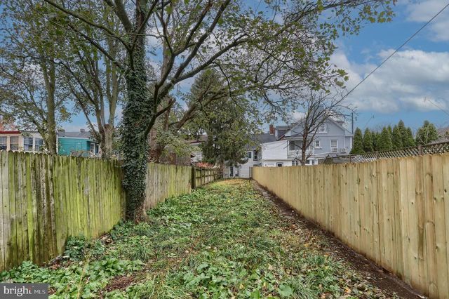 206 S 9TH ST, Lebanon, PA 17042