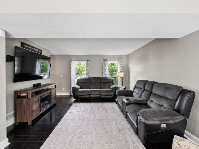 5959 Portside Drive, Hilliard, OH 43026