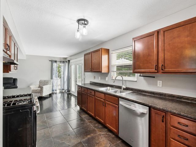 5959 Portside Drive, Hilliard, OH 43026