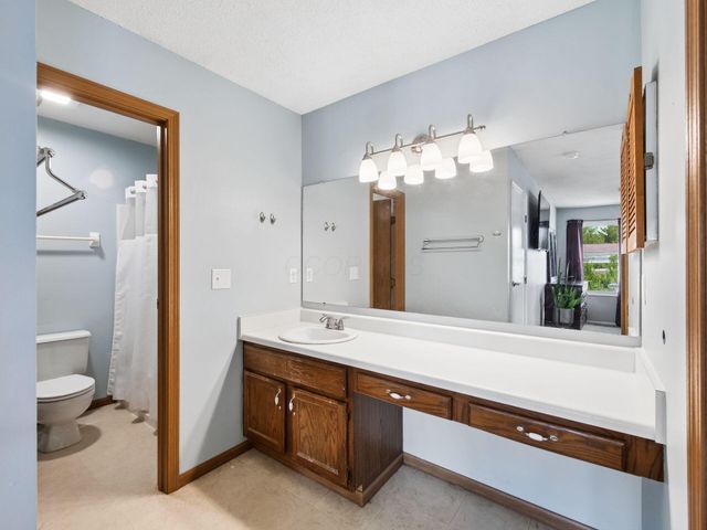 5959 Portside Drive, Hilliard, OH 43026