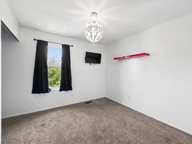 5959 Portside Drive, Hilliard, OH 43026