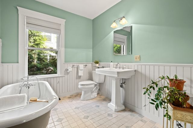 50 Norfolk Road, Arlington, MA 02476