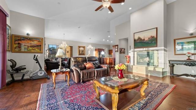 954 MIRAMAR DRIVE, Vista, CA 92081