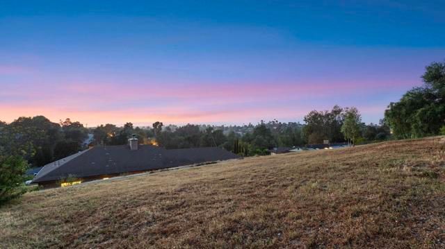 954 MIRAMAR DRIVE, Vista, CA 92081