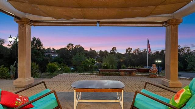 954 MIRAMAR DRIVE, Vista, CA 92081