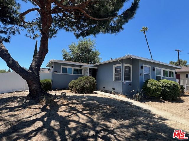 12500 Lull Street, North Hollywood, CA 91605