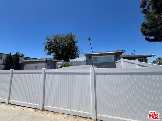 12500 Lull Street, North Hollywood, CA 91605