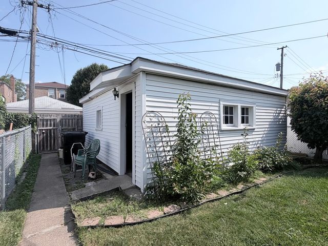 3916 W 59th Place, Chicago, IL 60629