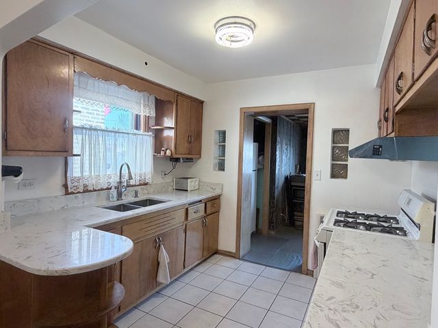 3916 W 59th Place, Chicago, IL 60629