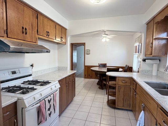 3916 W 59th Place, Chicago, IL 60629