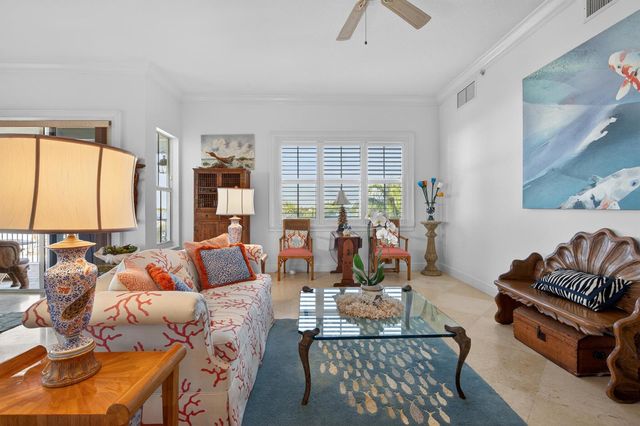 3950 N Flagler Drive 401, West Palm Beach, FL 33407