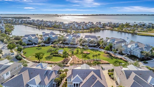 246 SAPPHIRE LAKE DRIVE 201, Bradenton, FL 34209