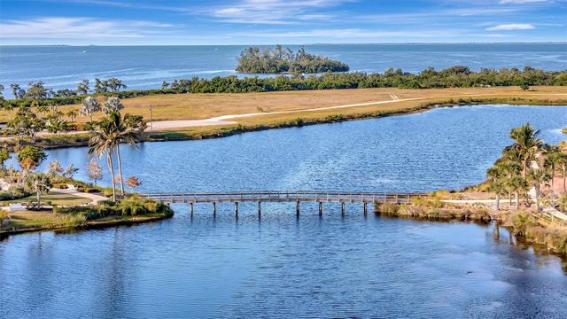 246 SAPPHIRE LAKE DRIVE 201, Bradenton, FL 34209