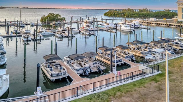 246 SAPPHIRE LAKE DRIVE 201, Bradenton, FL 34209