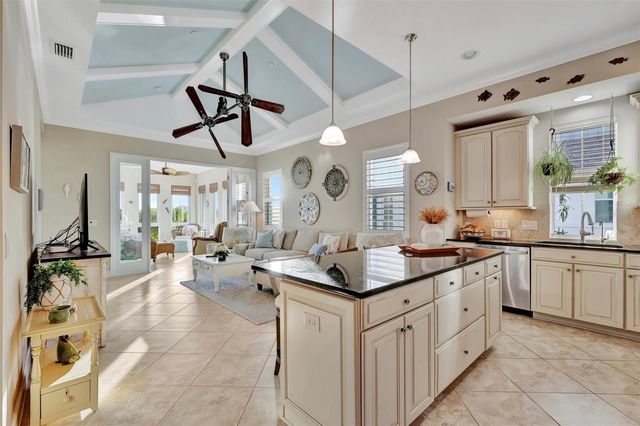 246 SAPPHIRE LAKE DRIVE 201, Bradenton, FL 34209