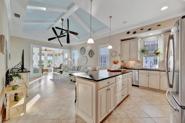 246 SAPPHIRE LAKE DRIVE 201, Bradenton, FL 34209