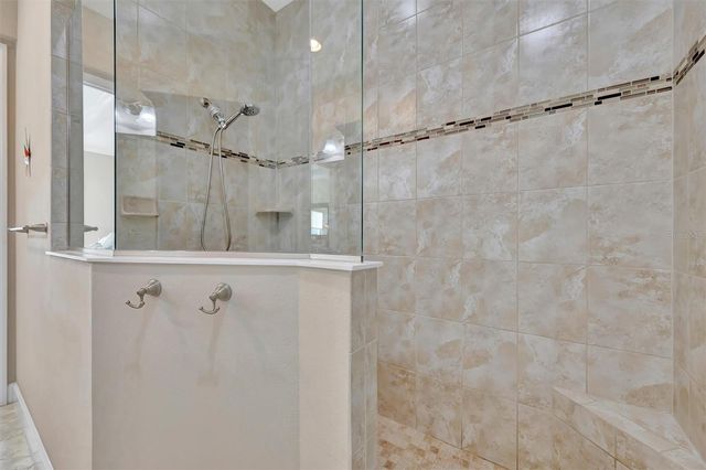 246 SAPPHIRE LAKE DRIVE 201, Bradenton, FL 34209