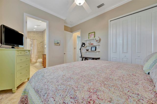 246 SAPPHIRE LAKE DRIVE 201, Bradenton, FL 34209