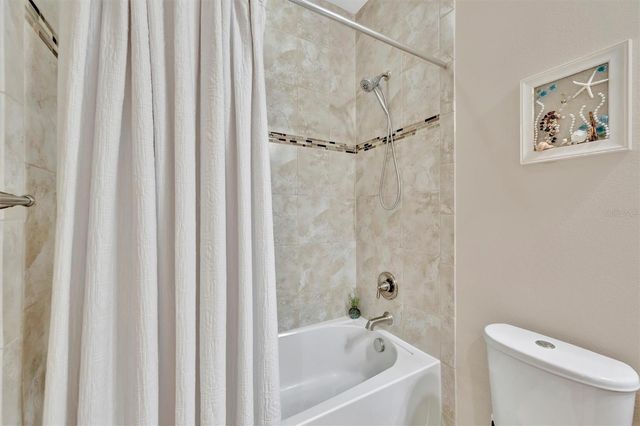 246 SAPPHIRE LAKE DRIVE 201, Bradenton, FL 34209