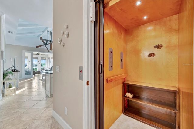 246 SAPPHIRE LAKE DRIVE 201, Bradenton, FL 34209