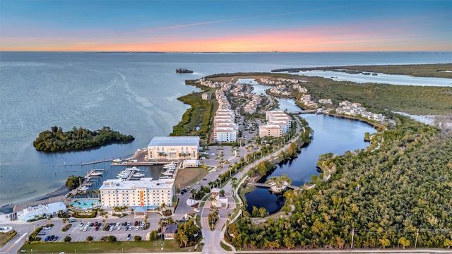 246 SAPPHIRE LAKE DRIVE 201, Bradenton, FL 34209