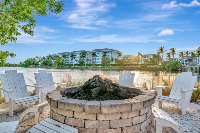 246 SAPPHIRE LAKE DRIVE 201, Bradenton, FL 34209