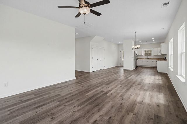 227 Hannah Lee Hill Rd, La Vergne, TN 37086