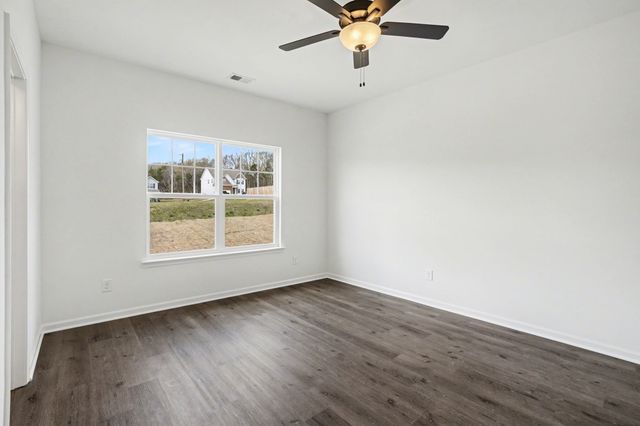 227 Hannah Lee Hill Rd, La Vergne, TN 37086