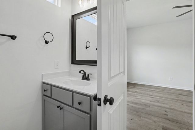 227 Hannah Lee Hill Rd, La Vergne, TN 37086