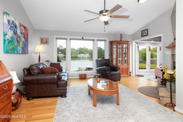 7101 Windward Drive, New Bern, NC 28560